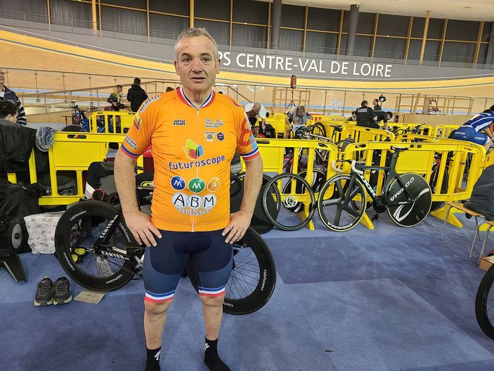 Jean-François inaugure notre nouveau maillot du TPP