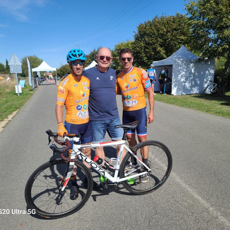 Le duo paracyclistes 20230924 132726