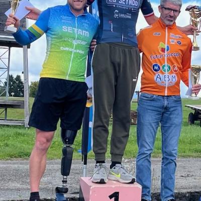 Sur le podium 1000012938